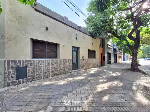 VENTA - Casa de dos dormitorios con patio terraza y altillo – Barrio Abasto, Rosario.