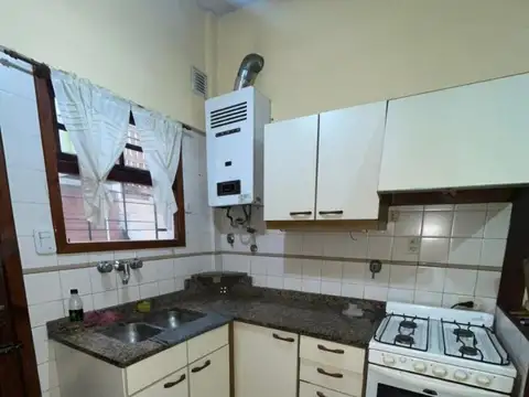 CASA TIPO PH AL FRENTE EN ALQUILER D.ALIGHIERI AL 100 WILDE
