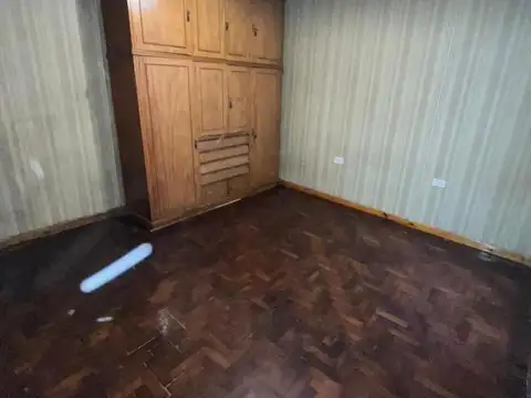 CASA TIPO PH AL FRENTE EN ALQUILER D.ALIGHIERI AL 100 WILDE