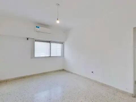Departamento 2 Ambientes en Avellaneda al Frente con Patio