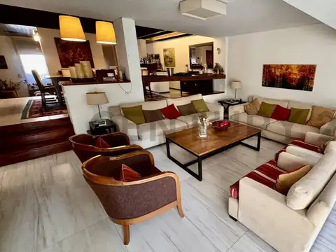 Casa en Alquiler en Hurlingham, USD 2.500