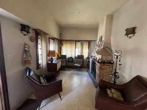 Casa 4 ambientes con 1 baño