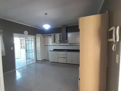 Casa en Venta en Morón, USD 135.000