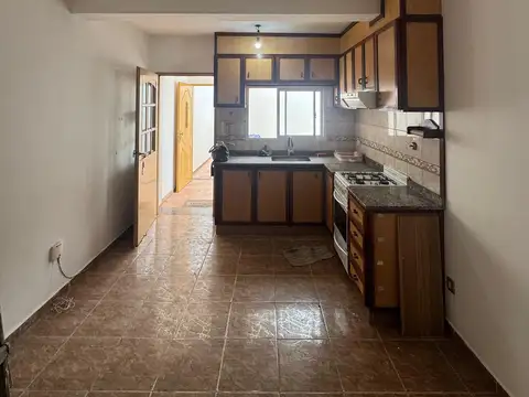 Depto Tipo Casa en Alquiler de 3 ambientes