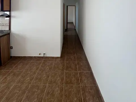 Depto Tipo Casa en Alquiler en Lomas del Mirador, $ 750.000