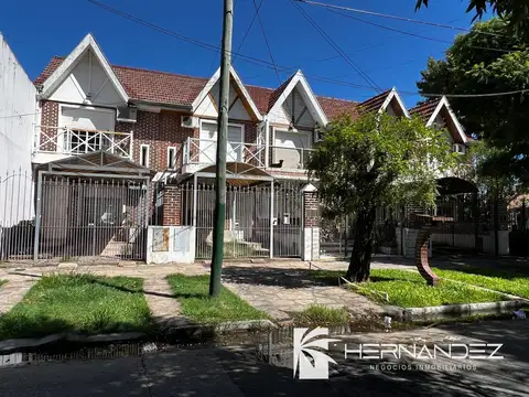 Venta duplex parrilla y cochera Permuta CABA. apto credito