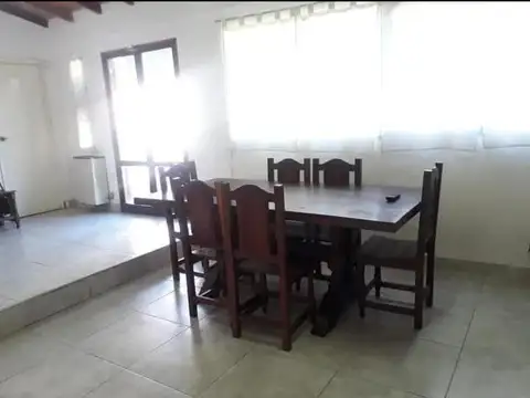 Casa 3 ambientes con 2 baños