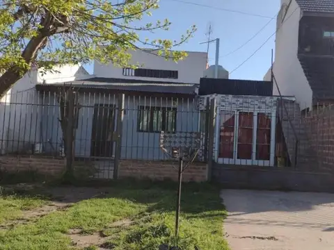 Casa en venta - 1 Dormitorio 1 Baño - Departamento - MdQ