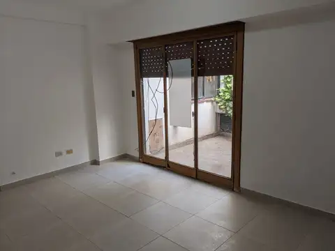 3 ambientes con patio