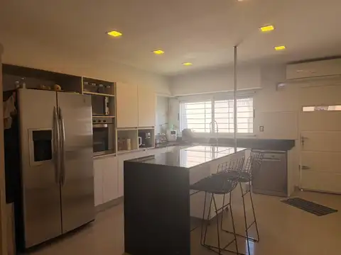 Casa en Venta en Roque Saenz Peña, USD 130.000