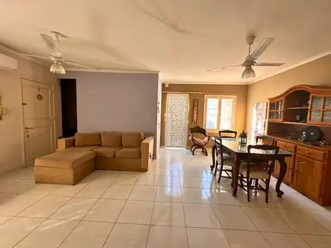 Depto Tipo Casa en Venta con 1 cocheras