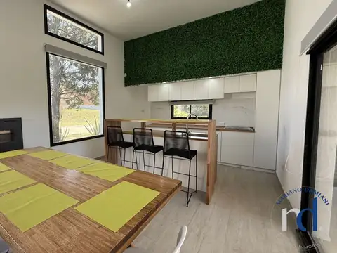 Casa en Venta con 1 cochera