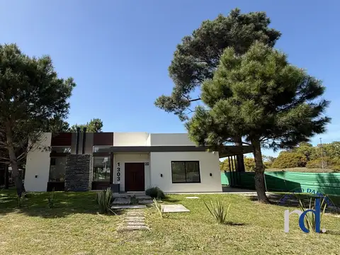 Casa 3 Dormitorios a Estrenar en Venta en Pinamar Zona Náyades