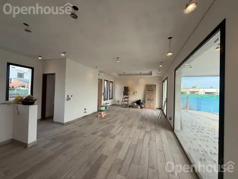 Casa 4 ambientes con 2 baños