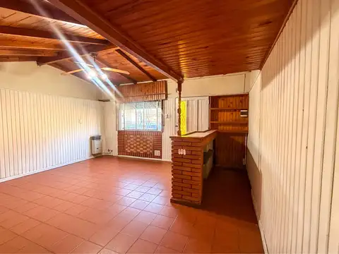 Depto Tipo Casa en Alquiler de 2 ambientes