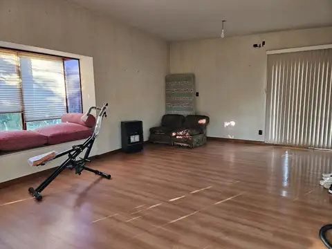 Casa 3 ambientes con 2 baños