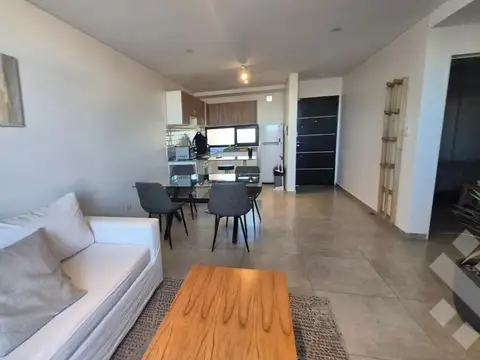 Alquiler departamento amoblado en planta baja con cochera