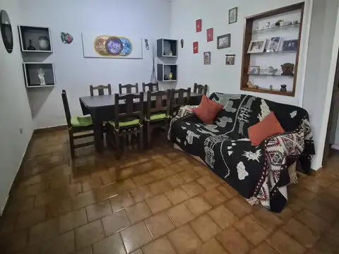 Depto Tipo Casa en Alquiler de 3 ambientes