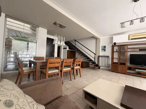 Depto Tipo Casa en Venta de 5 ambientes