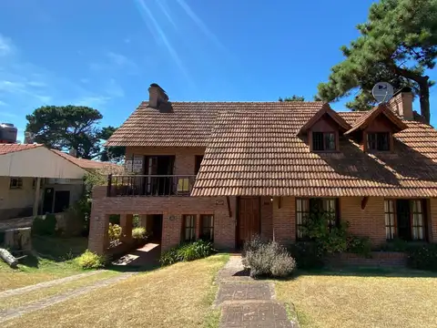 Venta de Casa 3 Dormitorios en Pinamar Zona Centro