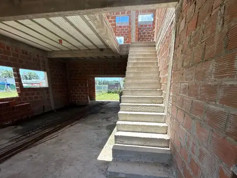 Casa en obra 3 dormitorios en Cardales Chico con terraza y cochera