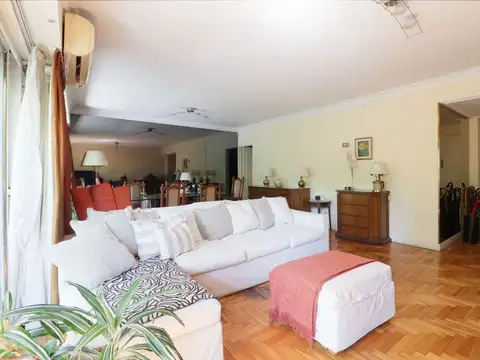 Departamento 3 amb. frente c/dep. balcón y cochera