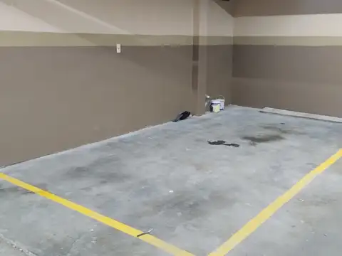 Cochera en venta en Parque Patricios