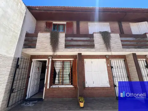 Dúplex en venta c/ cochera en Costa Azul