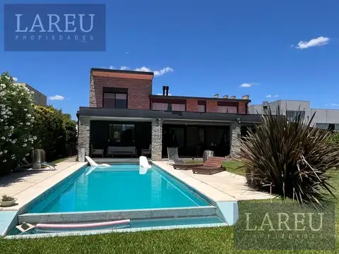 Casa en Venta al Noreste