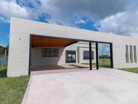Casa en Venta en Santo Tome, USD 320.000