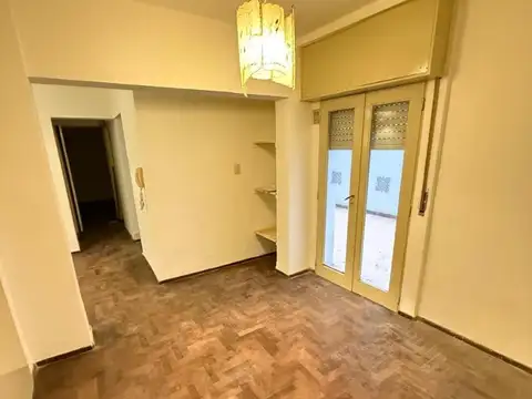 Se ALQUILA Depto en Nueva Córdoba/1 Dorm./Baño/Patio/PB