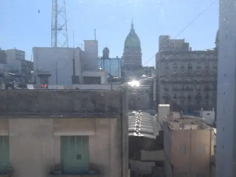 SIN EXPENSAS   DOS CUADRAS DEL CONGRESO LUMINOSO  SEMIPISO APTO PROFESIONAL