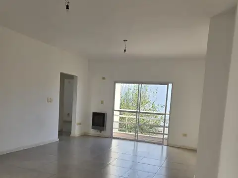 Bermudez 3100, Piso 2