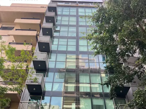 Manuela Pedraza al 2400