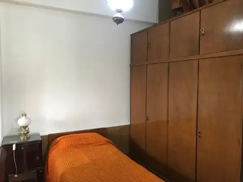 Casa 6 ambientes con 2 baños