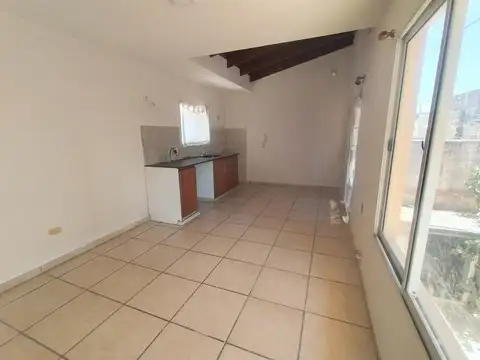 Depto Tipo Casa en Venta en Quilmes, USD 60.000