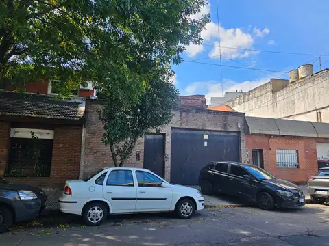 Casa en  Venta tipo chorizo Montecastro Zonificacion USAM se toma dpto en parte de pago