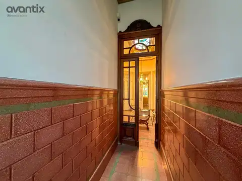 Casa en Venta con 4 cocheras