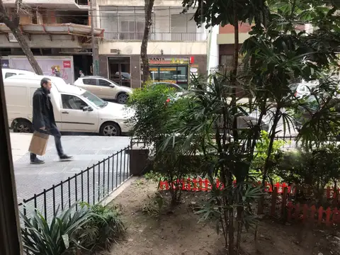 Muy lindo  3 ambientes en PB con patio - Apto Profesional -