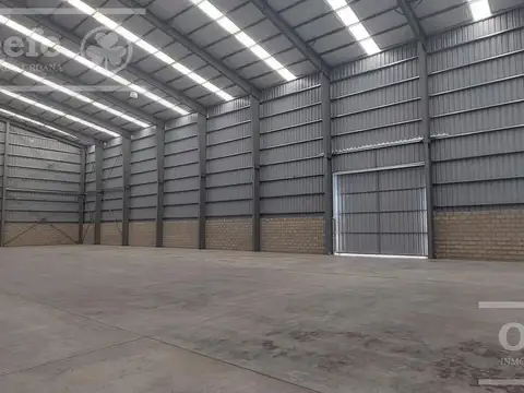 Galpon en Alquiler 30  mts Frente