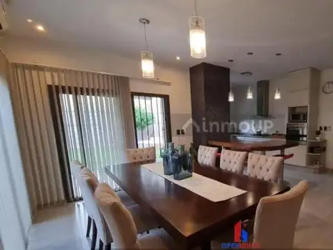 Casa en Venta en Chacras De Coria, USD 300.000