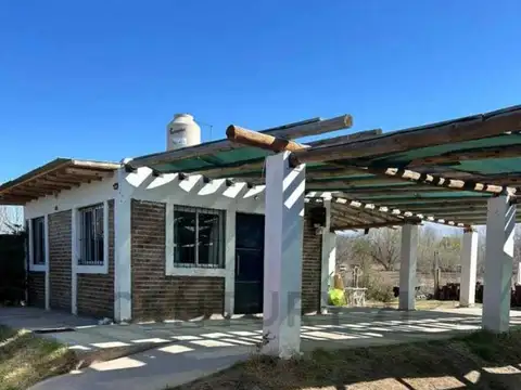Venta de casa en Colonia las Rosas- Tunuyan
