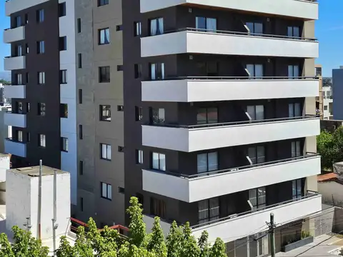VENTA DE EXCELENTE CALIDAD, GRAN OPORTUNIDAD DE INVERSIÓN EN VILLA CARLOS PAZ, TORRE TATIANA.