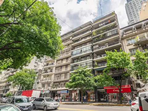 Av. Scalabrini Ortiz al 2400 PISO 1