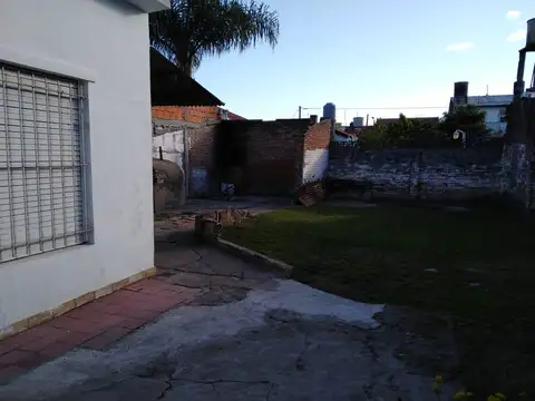 Casa en Alquiler con 1 cochera
