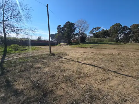 Venta Lote Calle Alamos de Primavera Entre Los Jacarandá y Los Sauces Santa Teresita