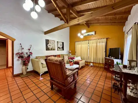 Casa en Venta en Belén de Escobar, USD 190.000