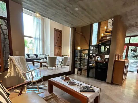 Casa en Venta en Barrio Parque Leloir, USD 390.000