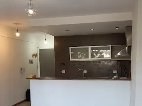 Alejandro Magariños Cervantes 1435Piso 2° Villa Gral Mitre  al Frente con Balcón