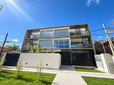 Calle 15a entre 474 y 476 100, Piso 1